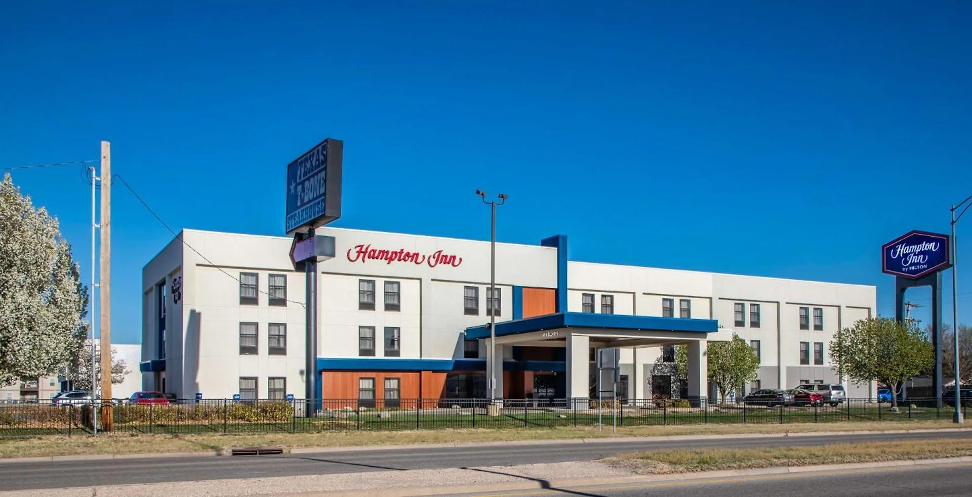 15 Best 4-Star Hotels in the Midwest You Should Actually Book