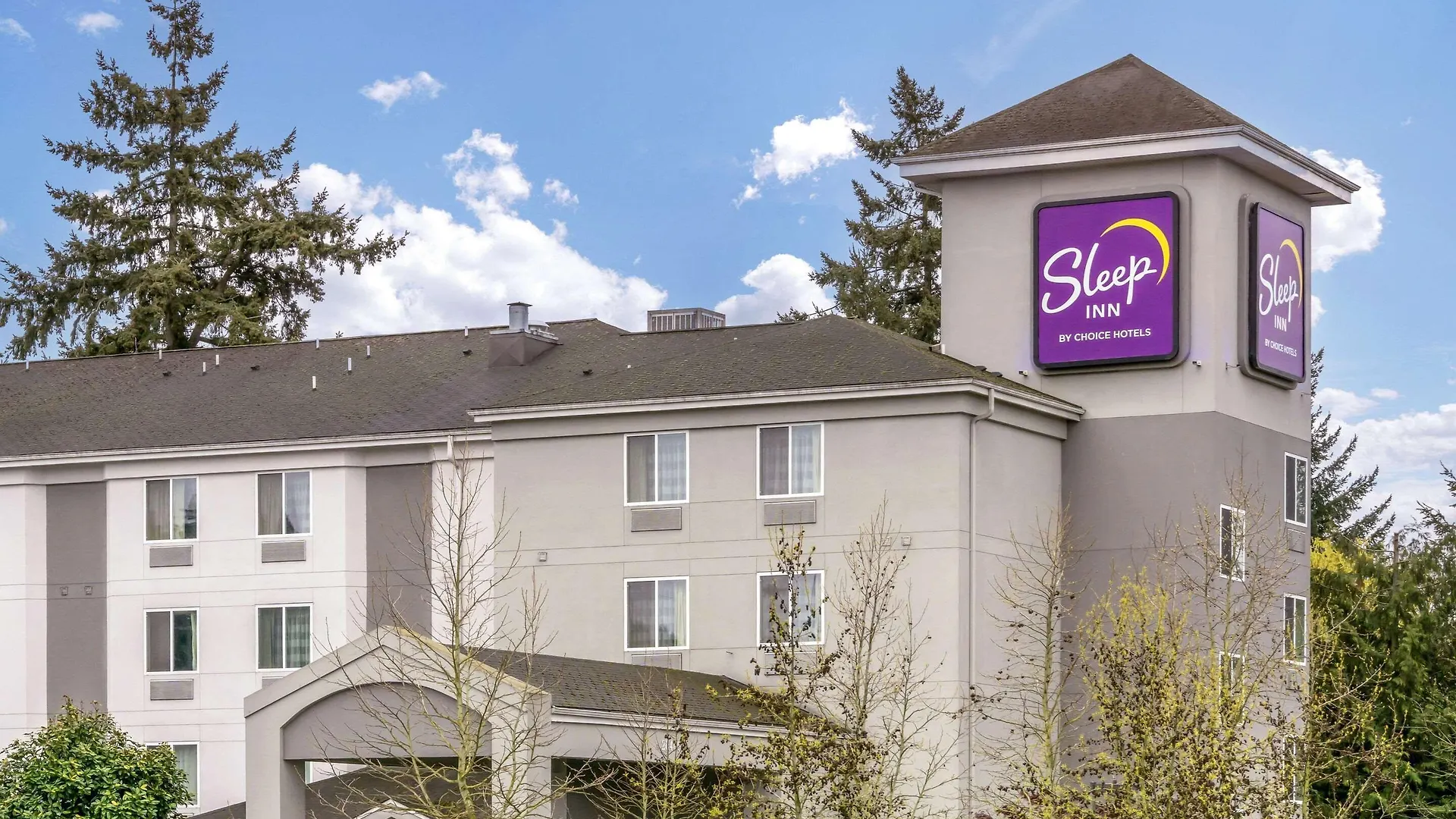 Staying In the Pacific Northwest: 15 Resorts Compared