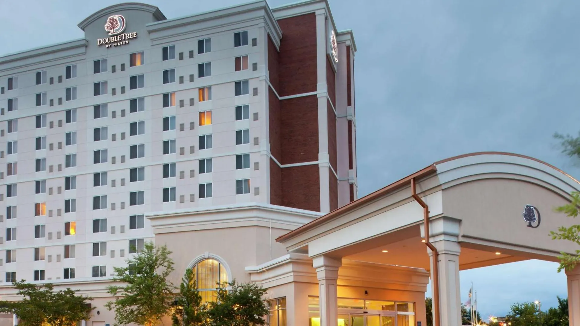 Where to Stay in the South: 15 Best 4-Star Hotels