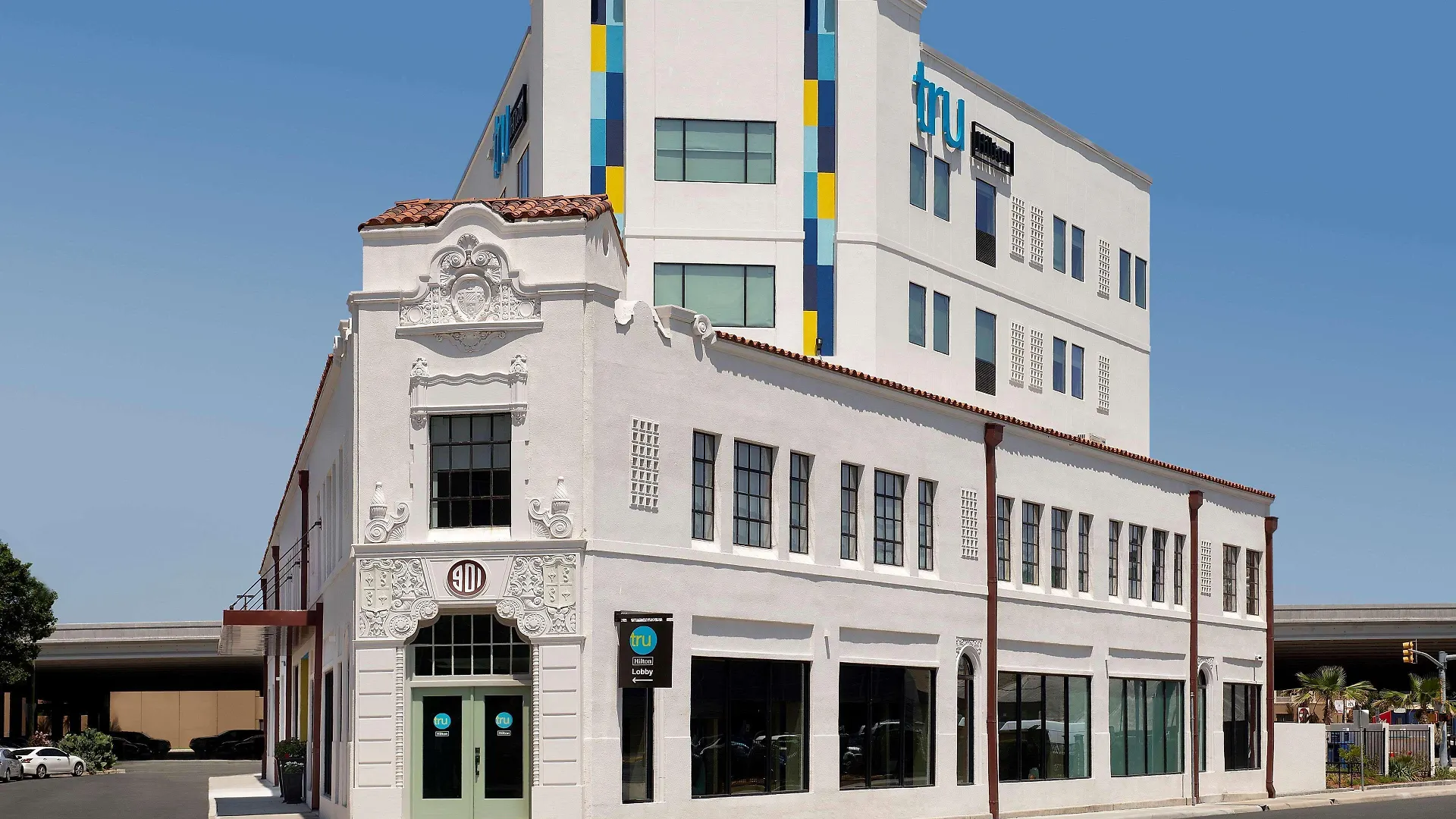 15 Business Hotels in San Antonio's Downtown Riverwalk Worth Booking