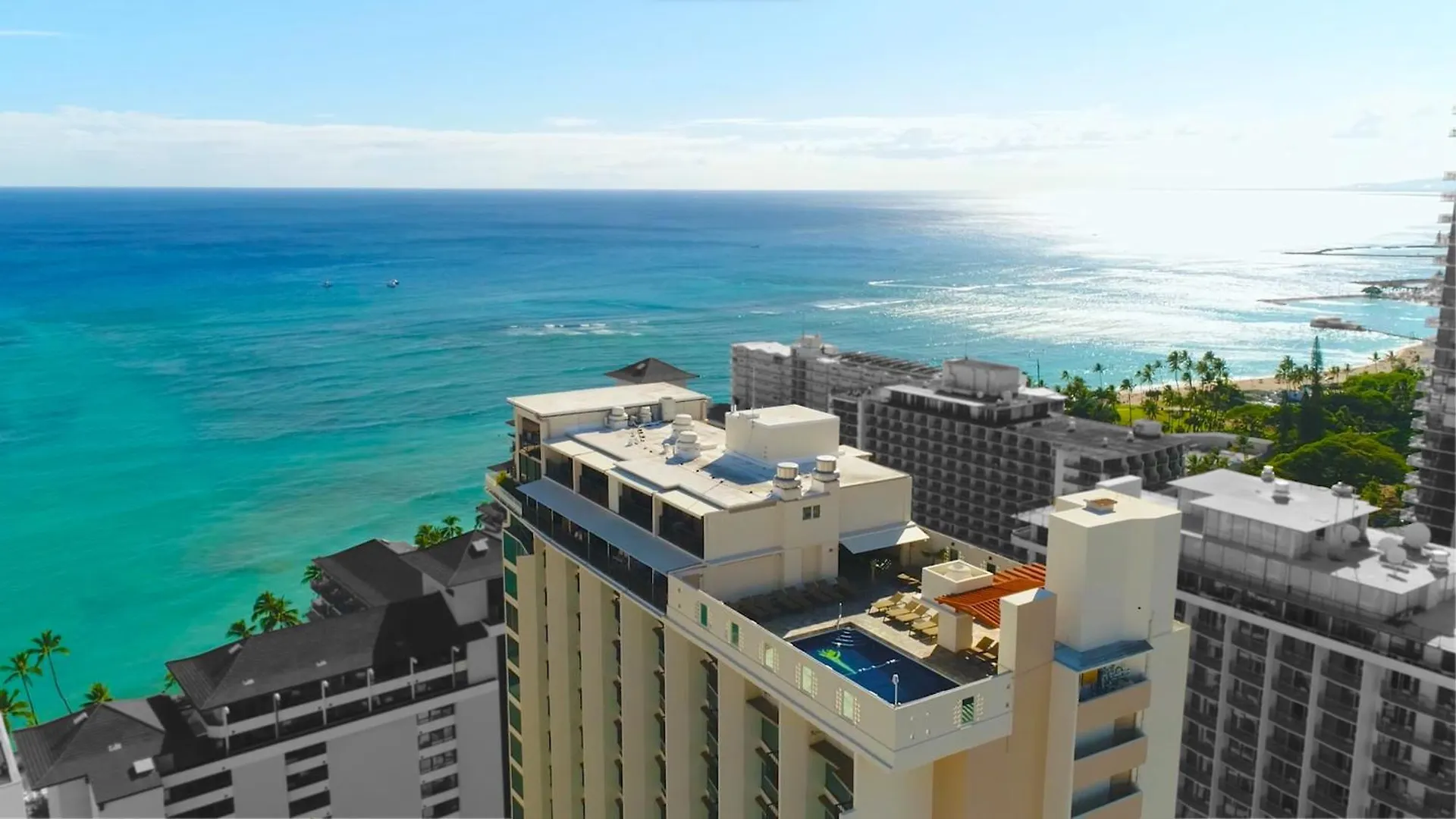 Staying in Waikiki: 5 Family Hotels Compared