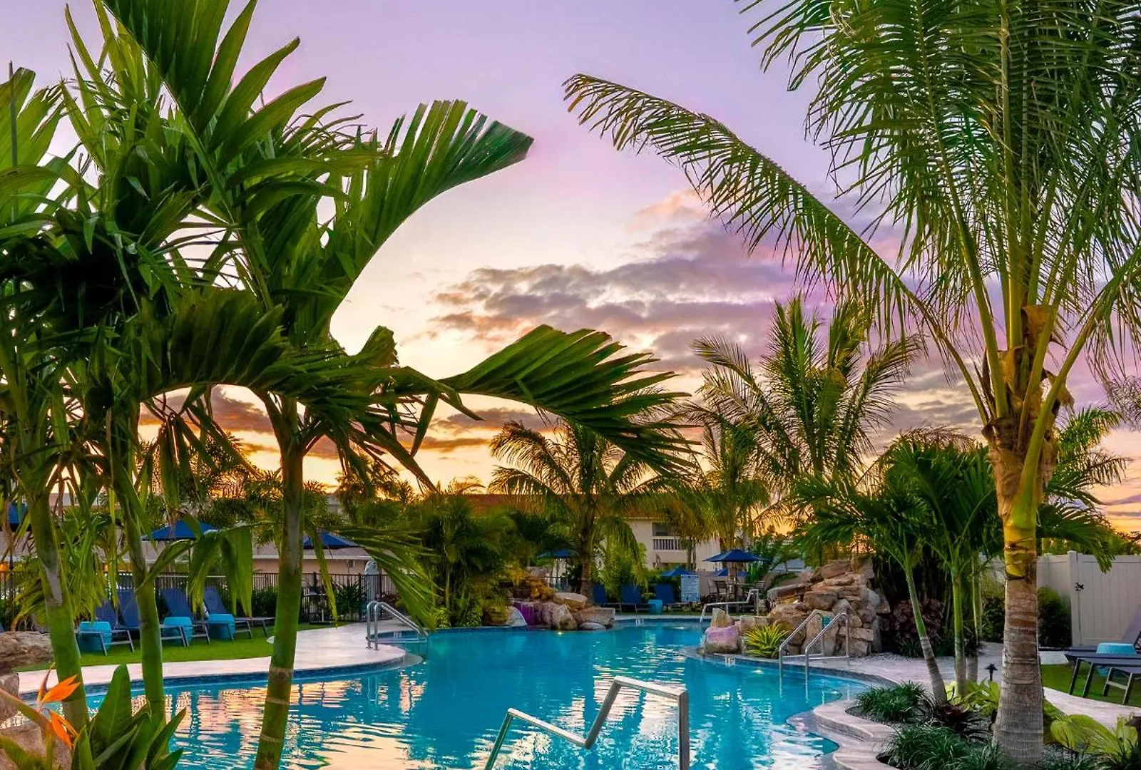 6 Resorts Near Payne Park, Sarasota Worth Booking in 2025