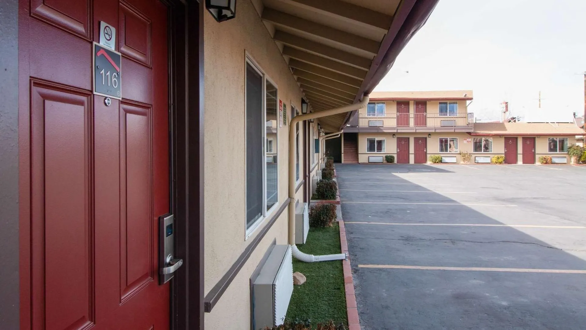 5 Smart Budget Hotels in Eastern Sierra Worth Booking
