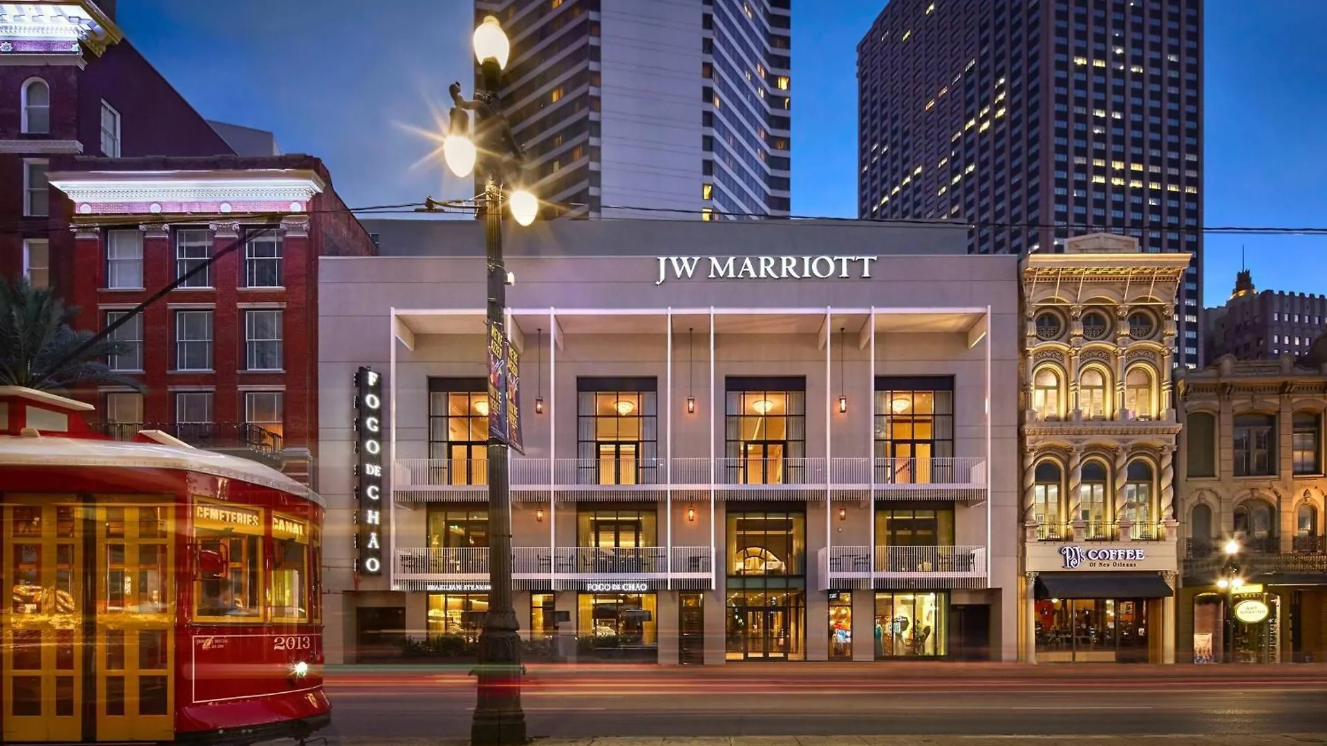 4 Smart Family-Friendly Hotels on Canal Street Worth Booking