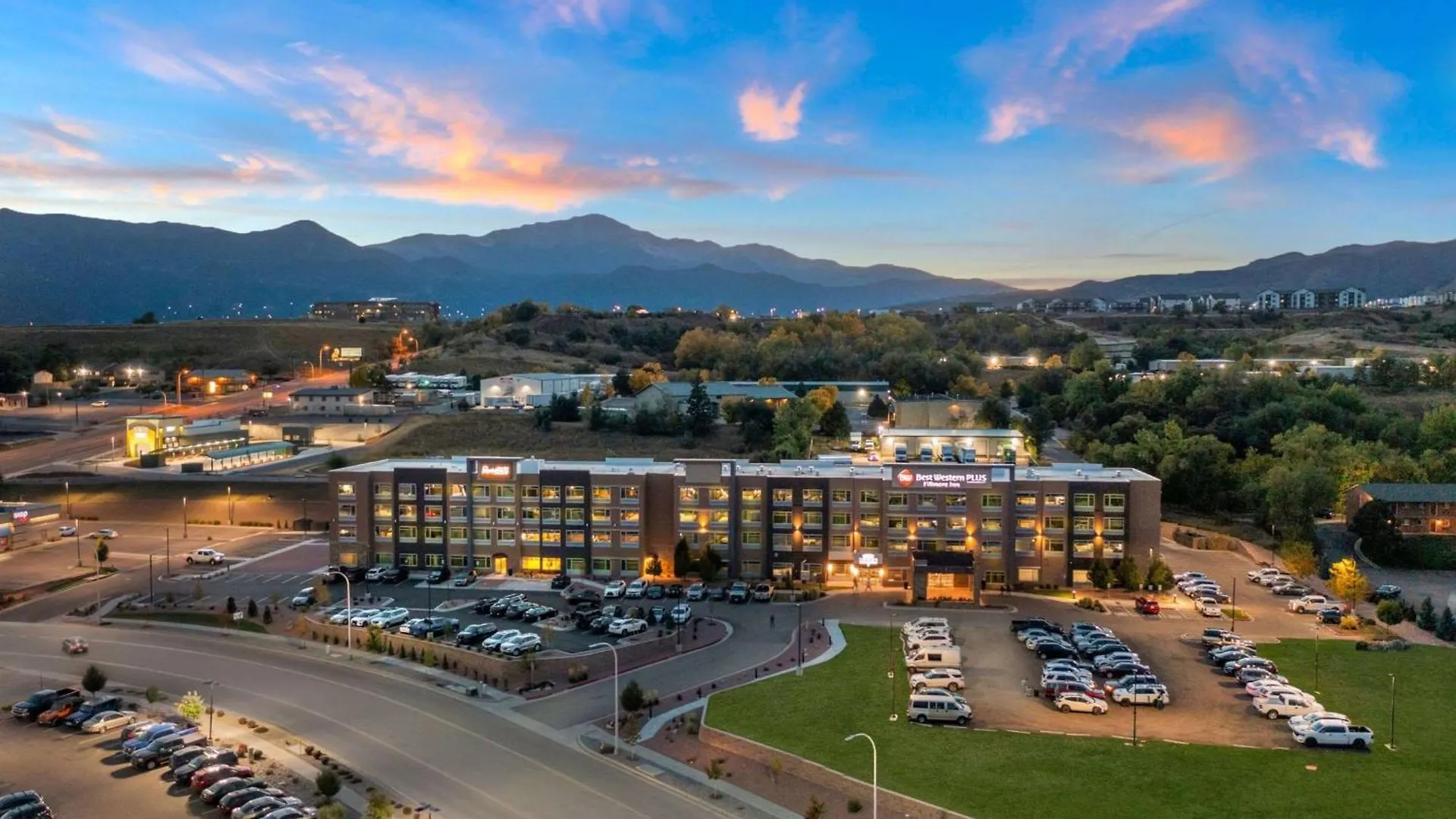Where to Stay Near Colorado College: 14 Budget Hotels Ranked