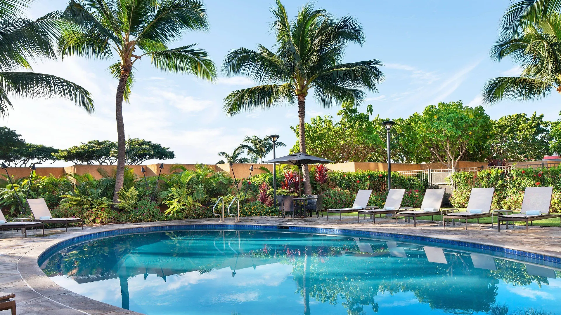 6 Top-Rated Airport Hotels In West Maui To Book Now