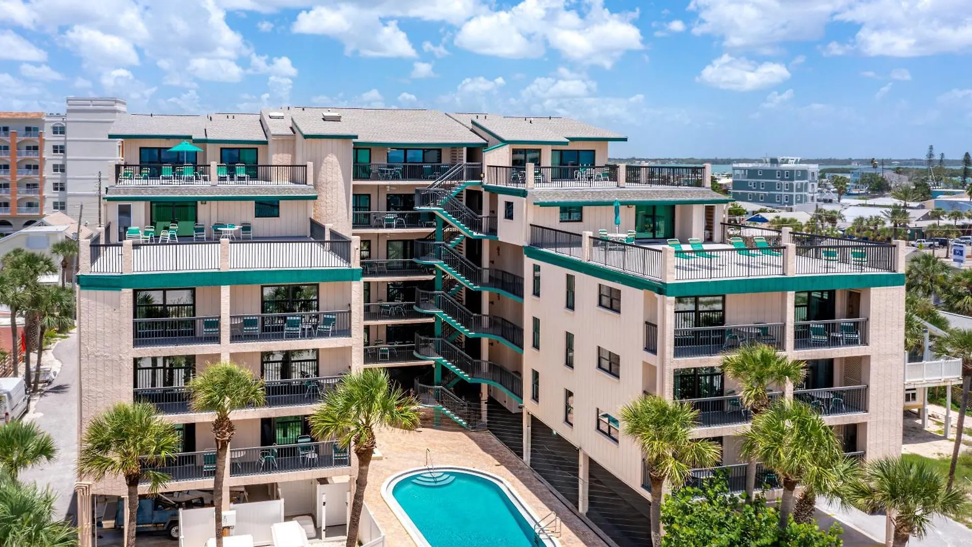 4 Smart Beach Hotels Near Boca Ciega Bay Worth Booking