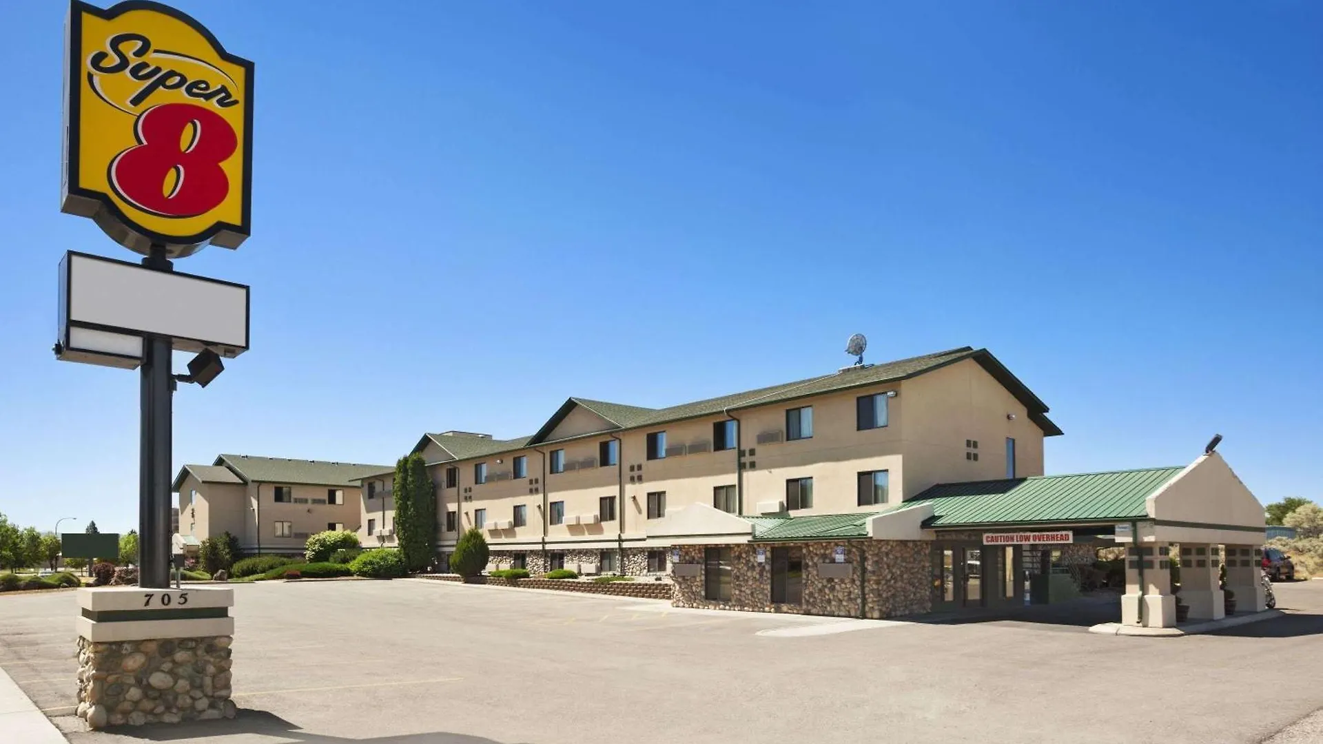 7 Airport Hotels Near Civitan Park That Deliver Real Value
