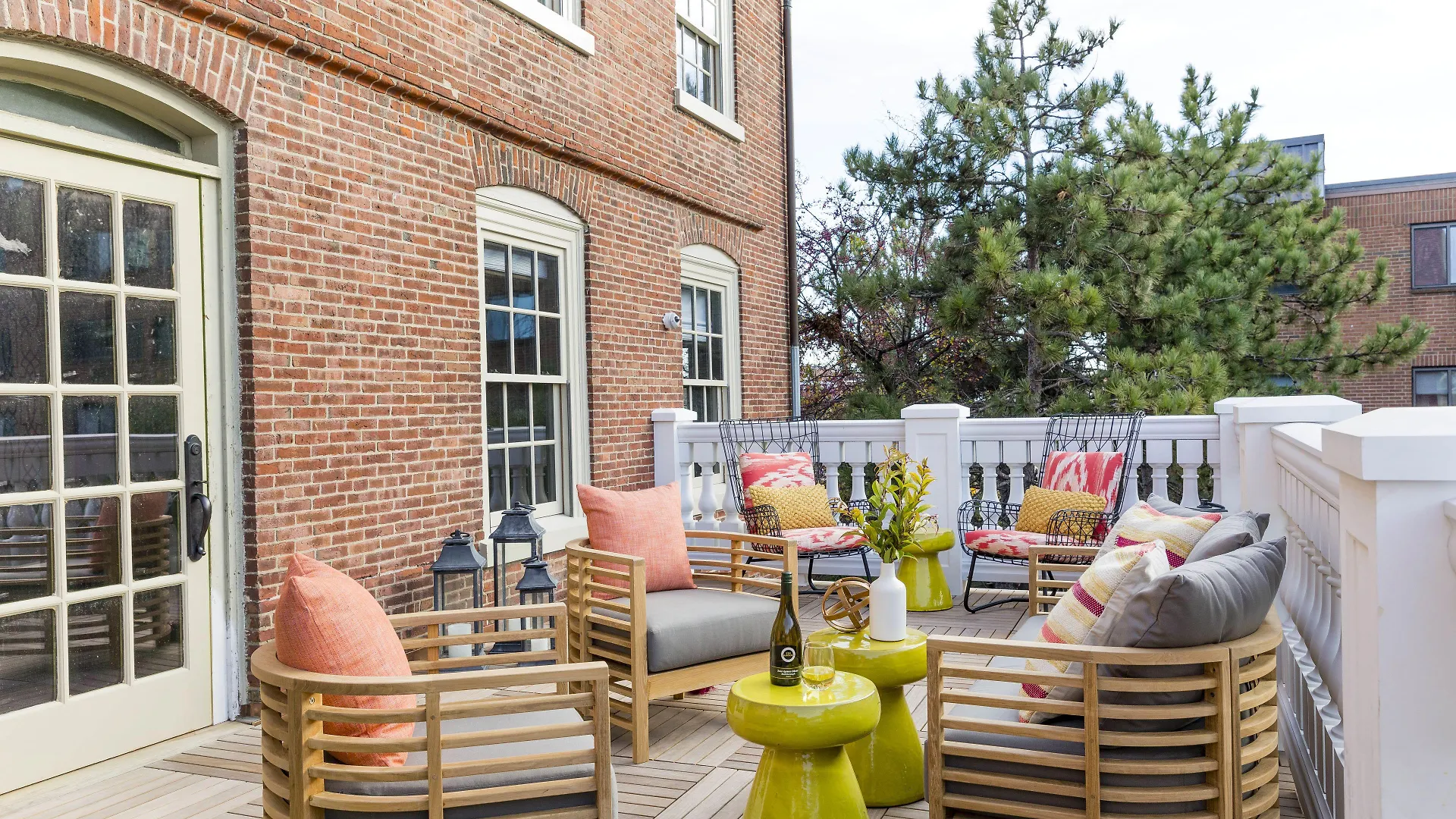 5 Budget Hotels Near Mary Baker Eddy Historic House, Peabody