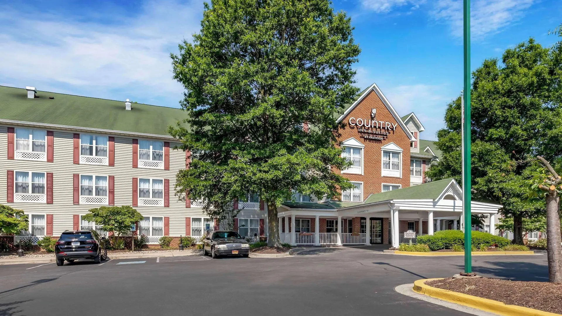 4 Family Hotels Close to ARTFX Gallery in Annapolis