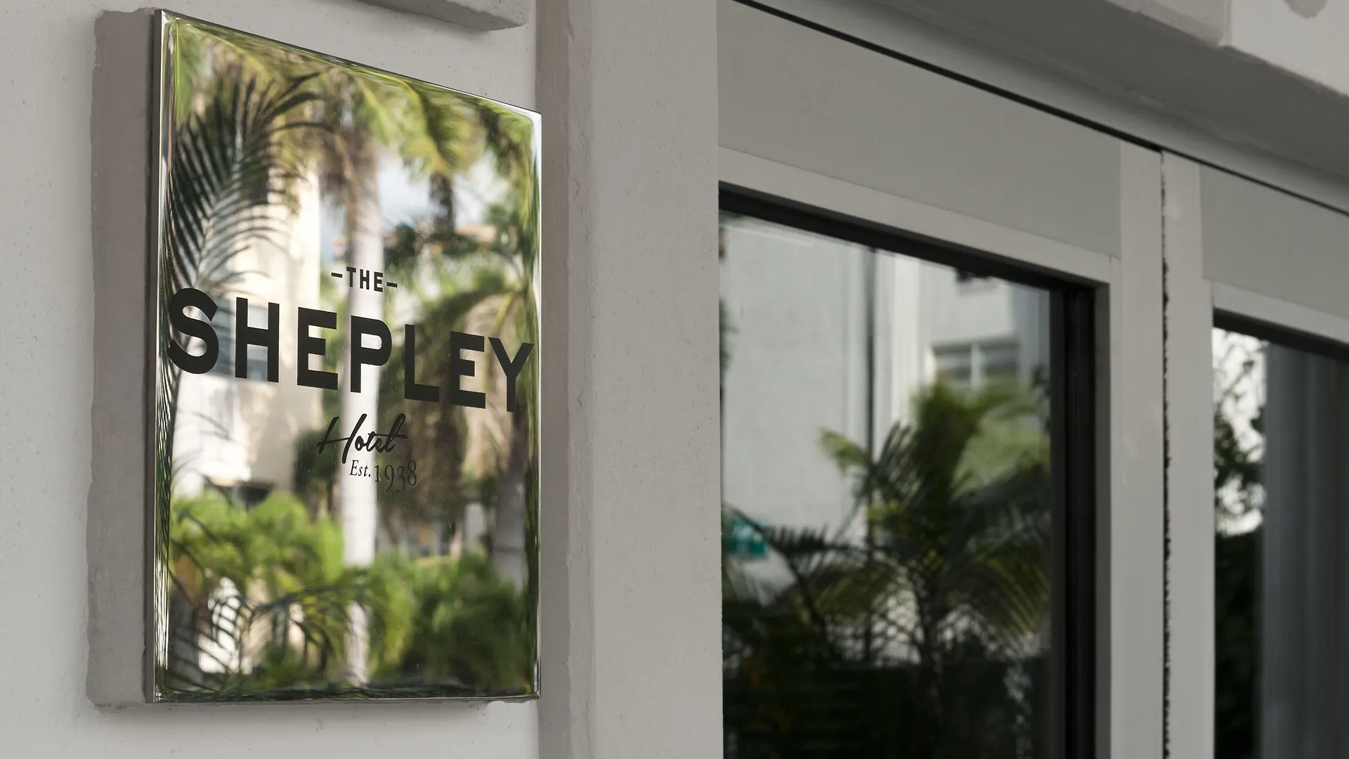 4 Top-Rated Romantic Hotels In Espanola Way Miami Beach