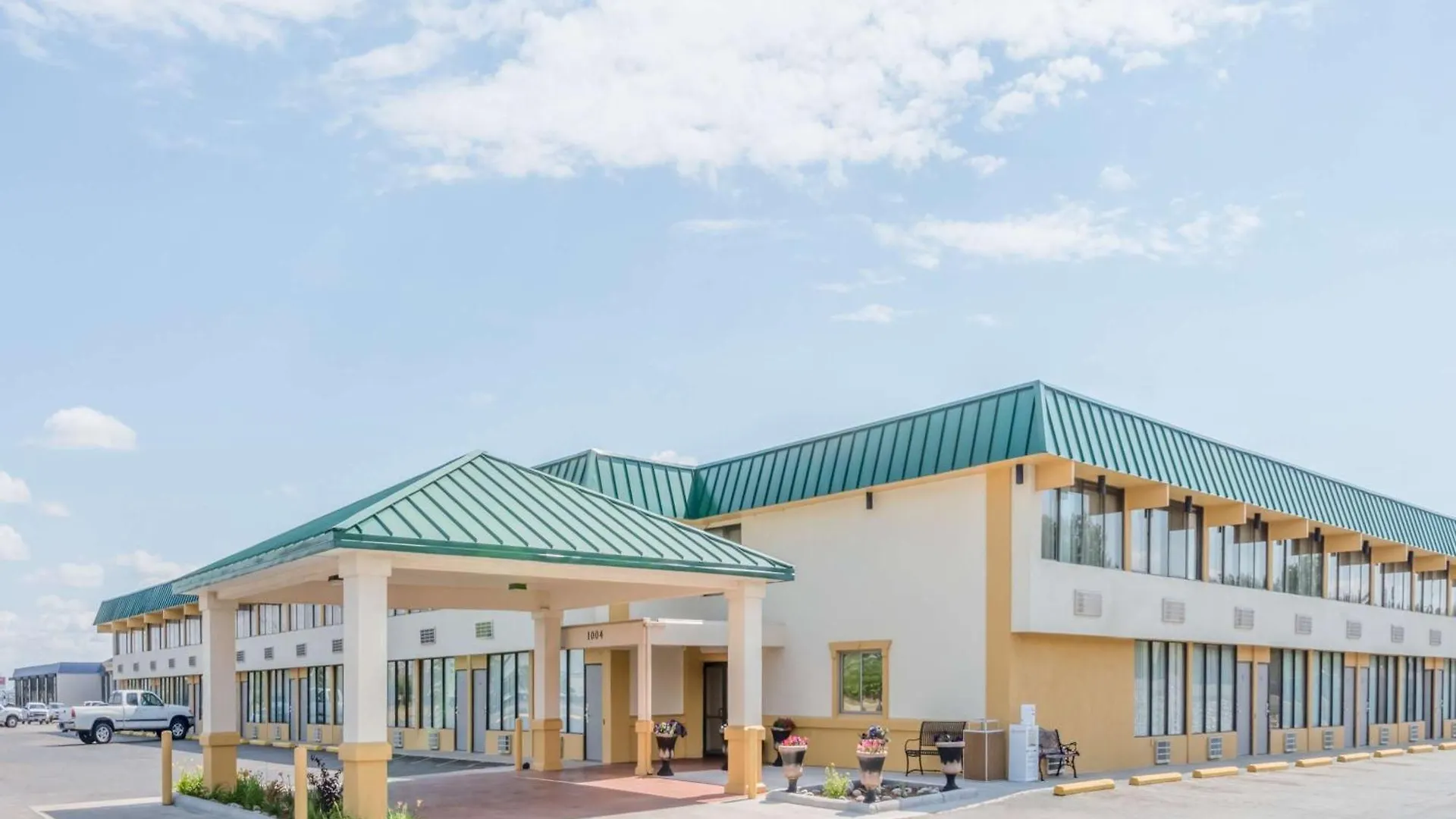 4 Business Hotels Near Dalbey Memorial Park That Deliver