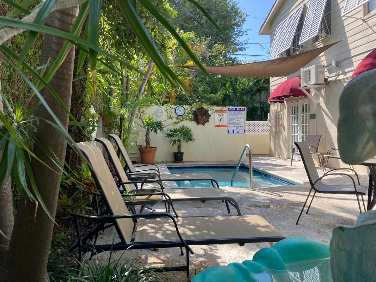 7 Smart Hotels Near Key West Butterfly Conservatory Worth Booking
