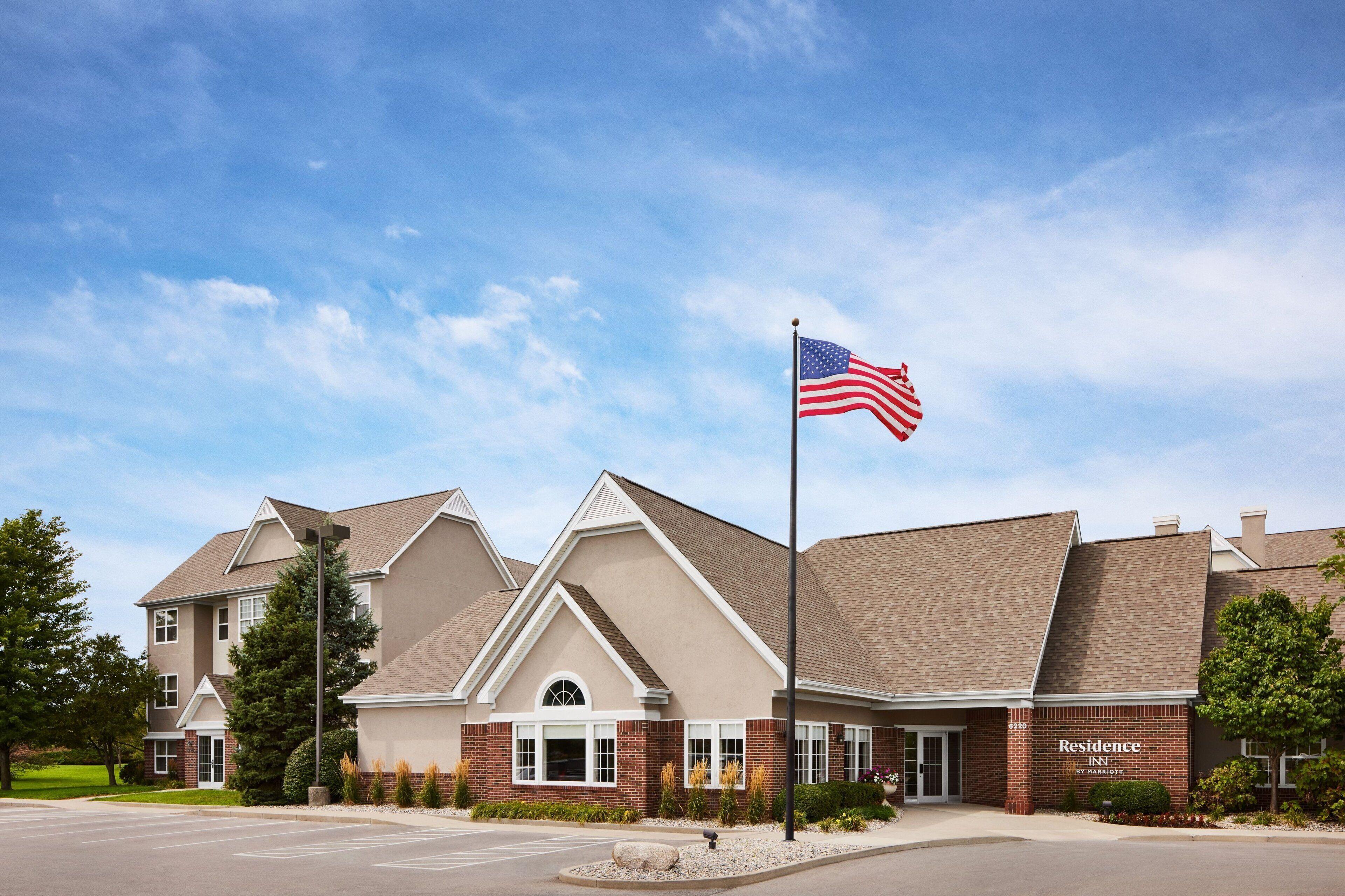 Where to Stay Near Oldfields-Lilly House and Gardens: 7 Business Hotels