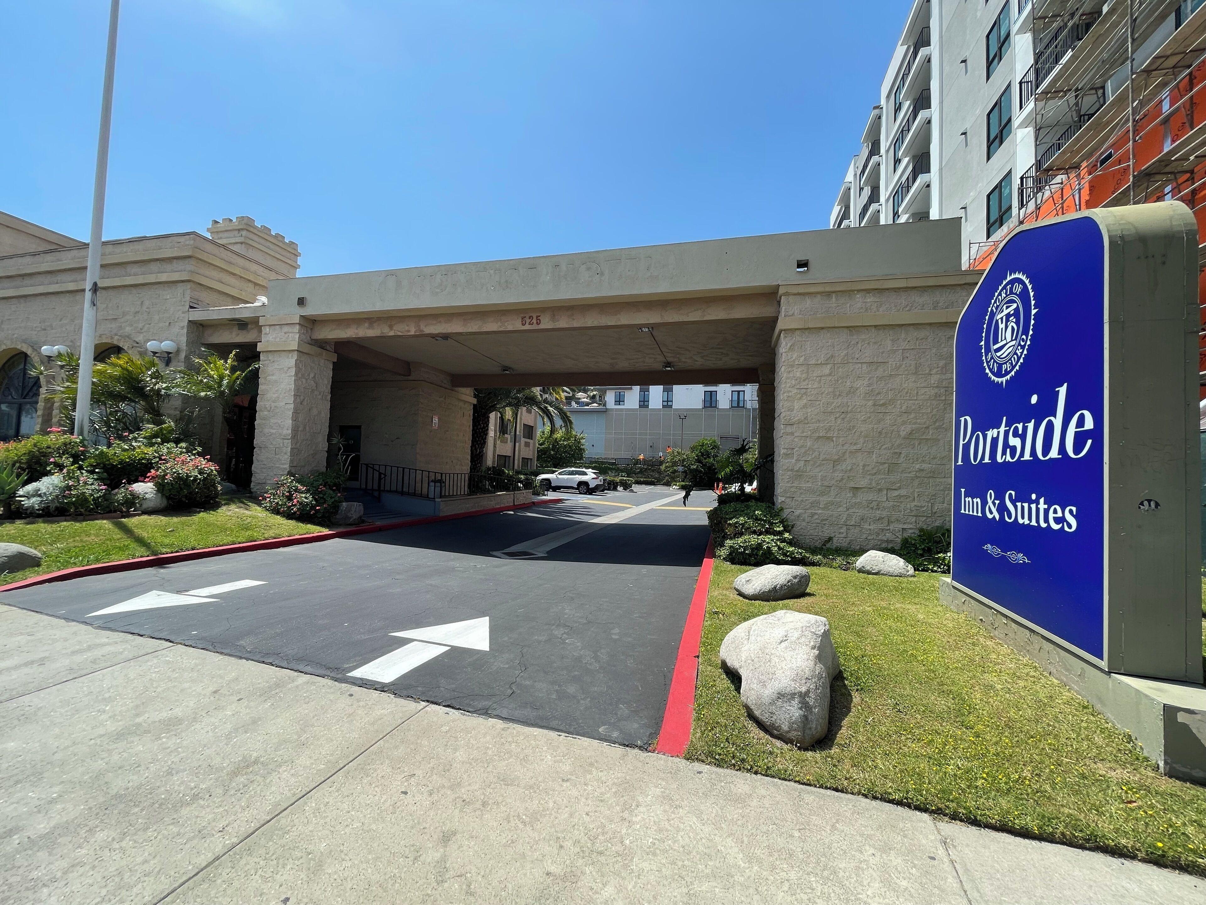 Staying Near Harbor Park Golf Course: 6 Budget Hotels Compared