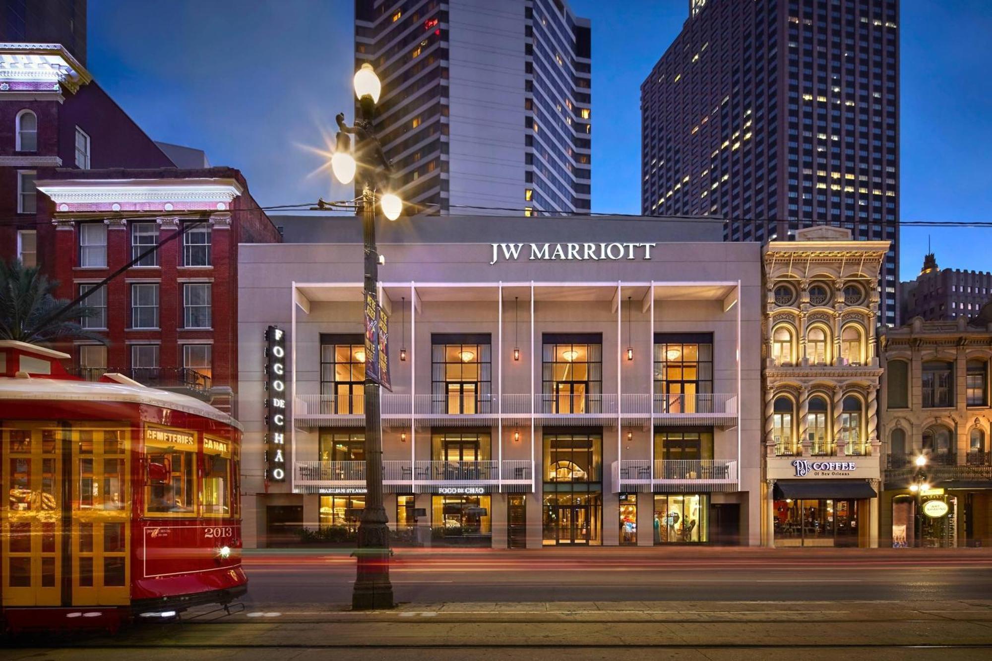 4 Smart Family-Friendly Hotels on Canal Street Worth Booking
