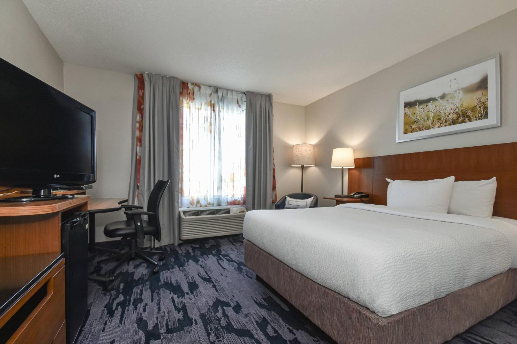 Staying Near Frankie's Fun Park: 7 Business Hotels Compared