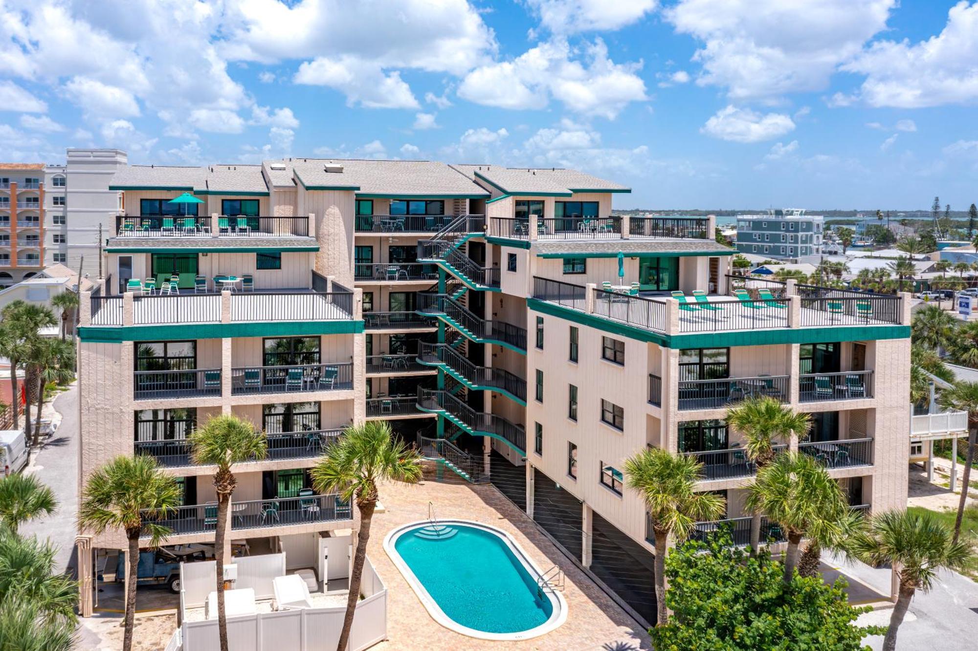 4 Smart Beach Hotels Near Boca Ciega Bay Worth Booking