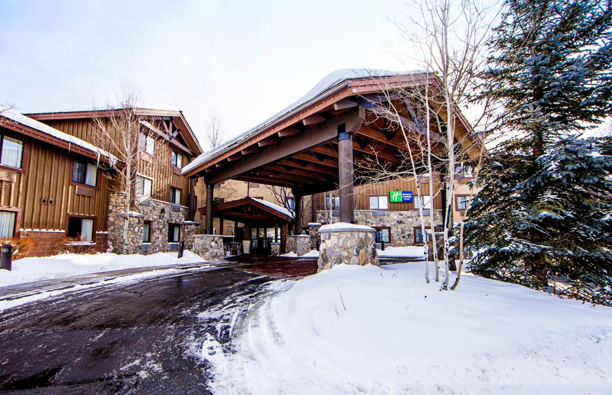 4 Budget Hotels Near Alpine Coaster Park City for Smart Stays