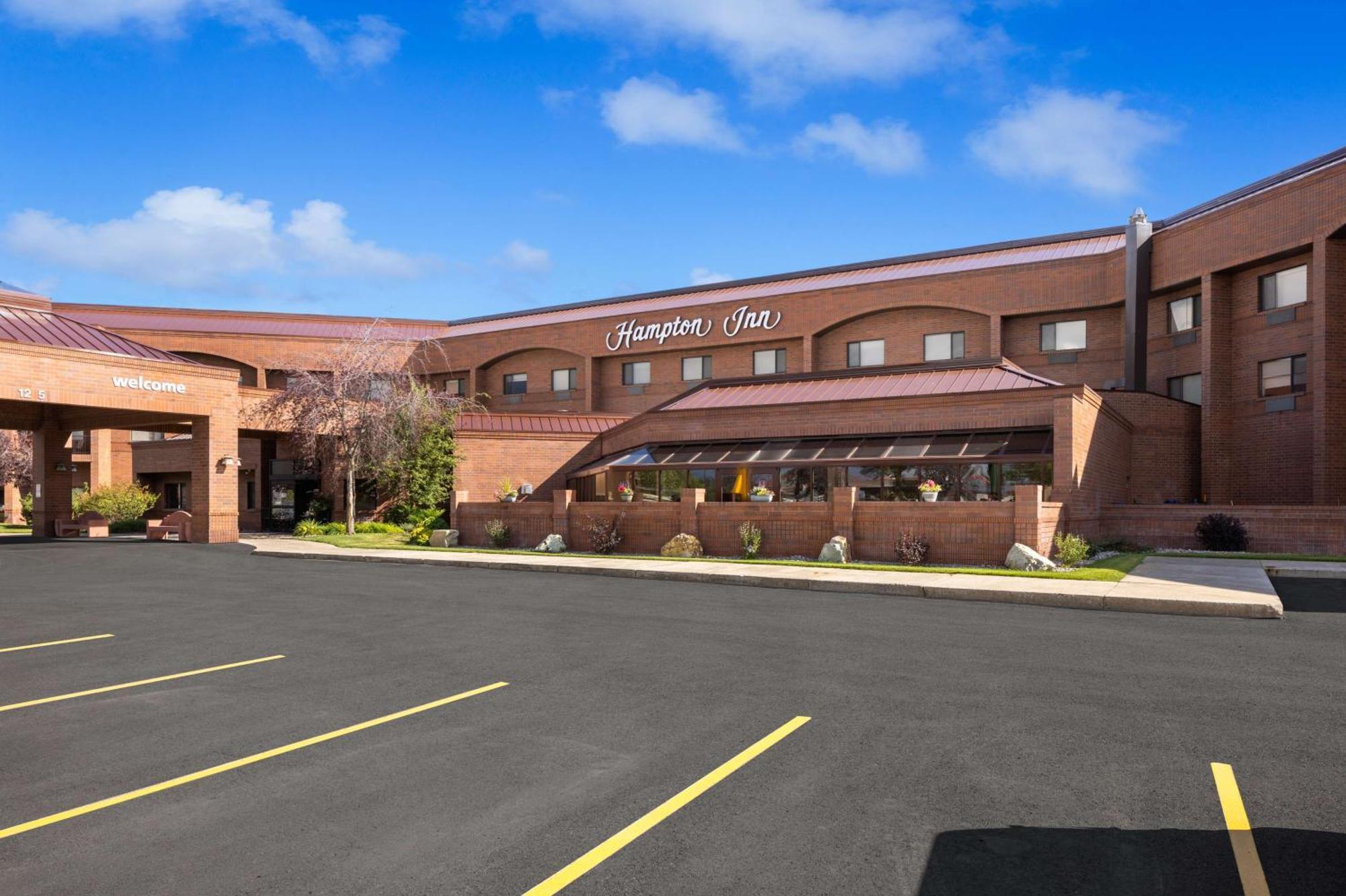Where to Stay Near B&B Shopping Center: 5 Design Hotels in Kalispell