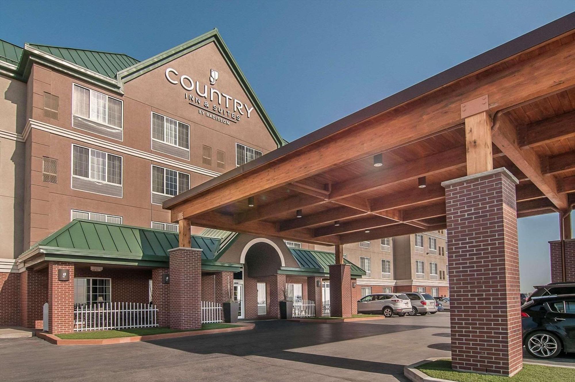 Where to Stay Near Journey Museum: 4 Top 3-Star Hotels